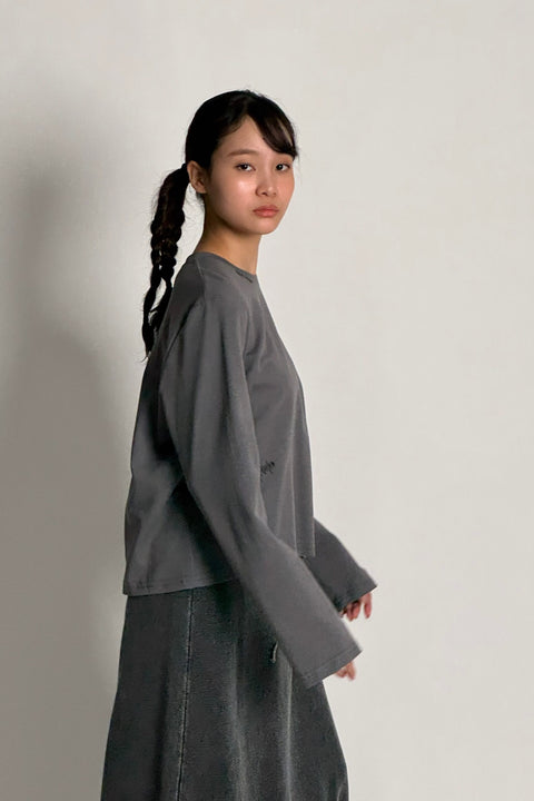 ギザギザ刺繍トレーナー 画像