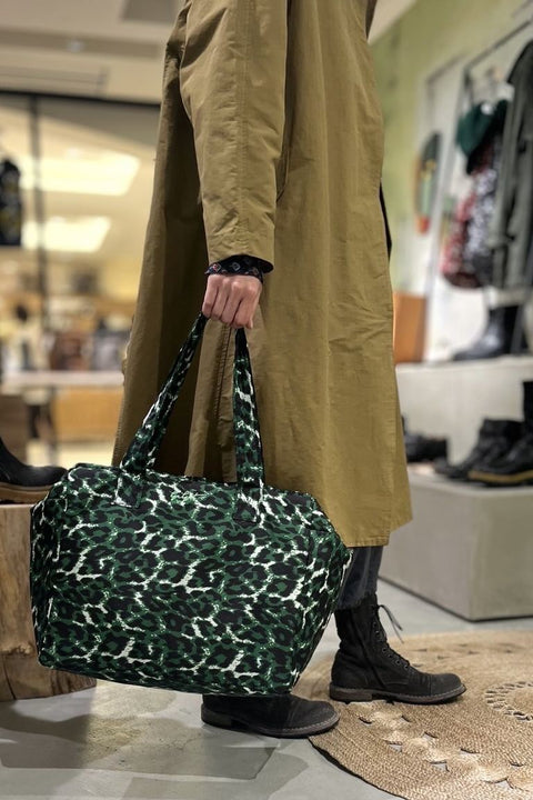 ヒョウ柄ナイロントートbag 画像